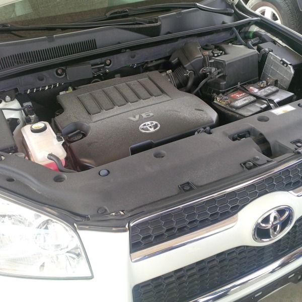 Toyota RAV4 • 2010 • 32 km 2