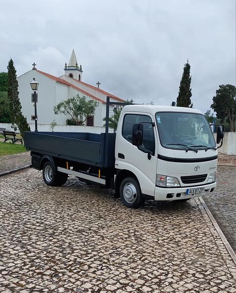 Toyota Dyna • 2006 • 90,000 km 2