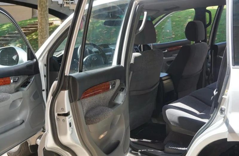 Toyota Land Cruiser • 2003 • 215,000 km 2