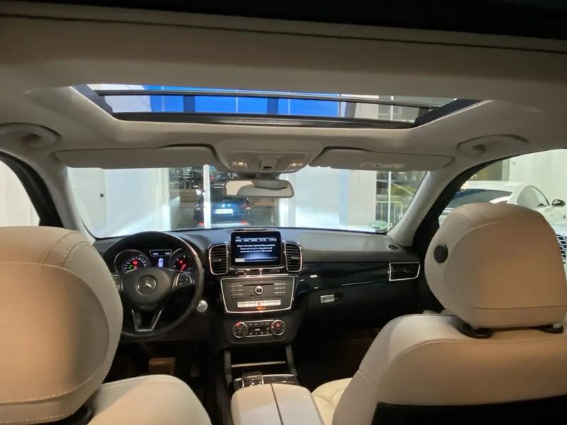 Mercedes-Benz GLE-Class • 2018 • 130,000 km 13