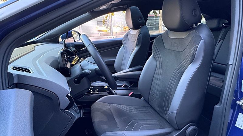 Volkswagen ID.4 • 2022 • 20,987 km 14