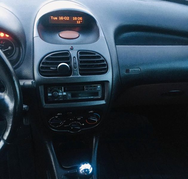 Peugeot 206 • 2001 • 190,000 km 4