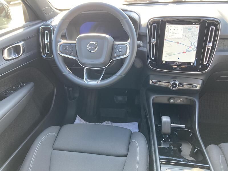 Volvo XC40 • 2023 • 16,708 km 10