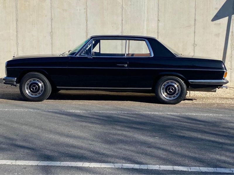 Mercedes-Benz 200 - 300 • 1972 • 49,000 km 2