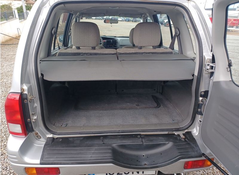 Suzuki Vitara • 1999 • 200,000 km 5