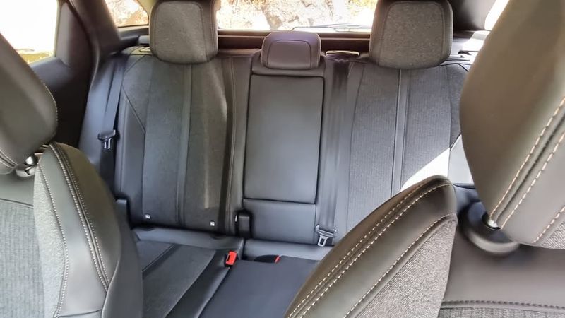 Peugeot 3008 • 2018 • 49,000 km 6