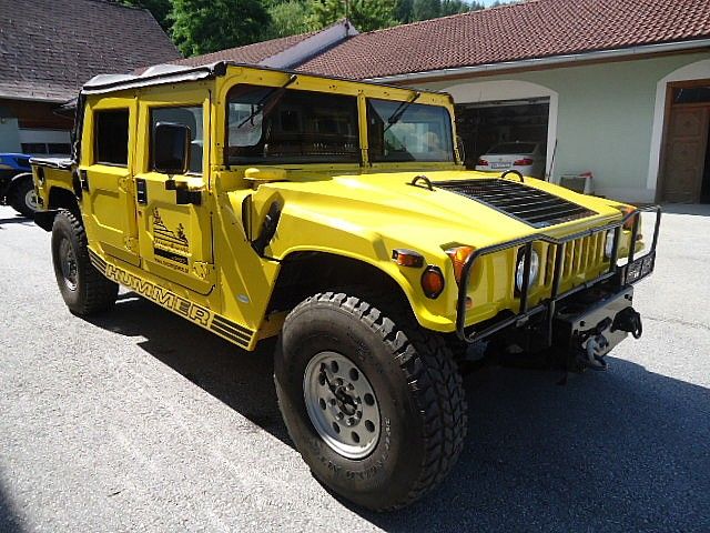 Hummer H1 • 1998 • 135,700 km 1