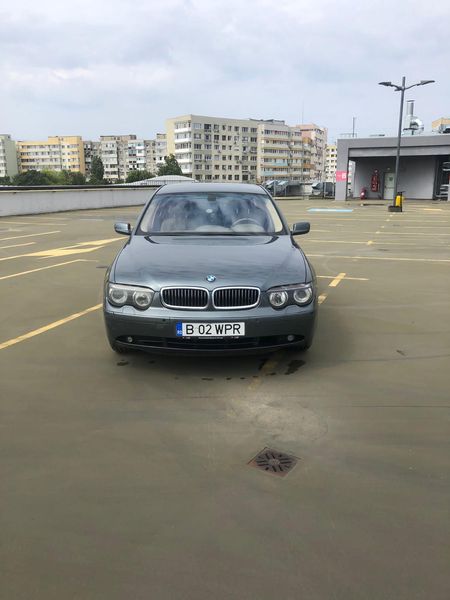 BMW 7 Series • 2002 • 184,500 km 7