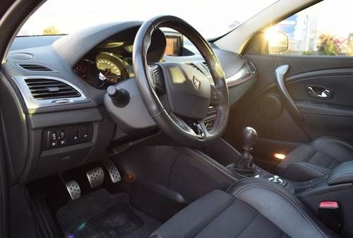 Renault Mégane • 2013 • 125,000 km 4