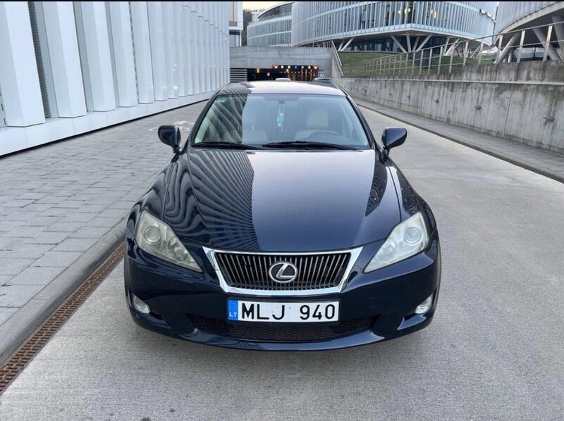 Lexus IS • 2006 • 300 km 8