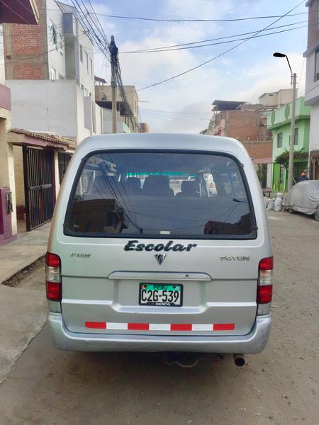 Foton View • 2011 • 10 km 2