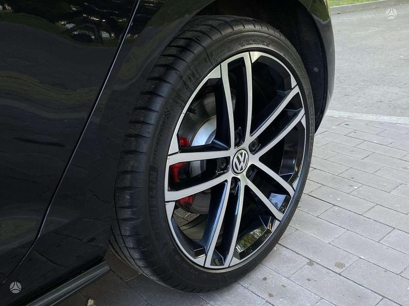 Volkswagen Golf • 2014 • 179,000 km 7