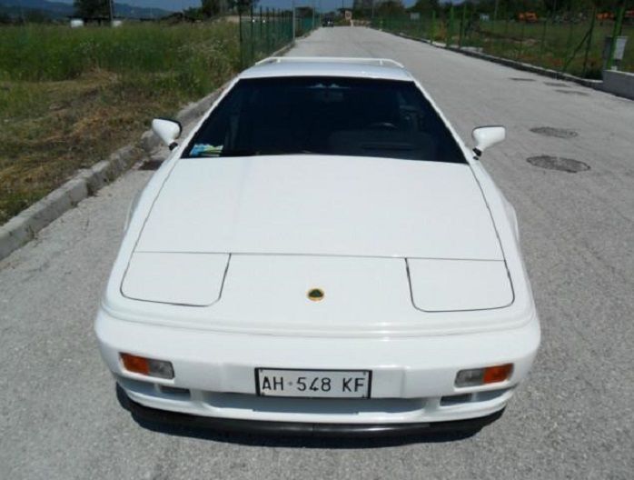 Lotus Esprit • 1993 • 104,000 km 10