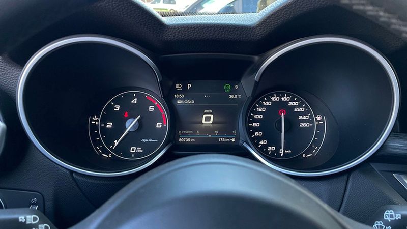 Alfa Romeo Stelvio • 2020 • 59,735 km 16