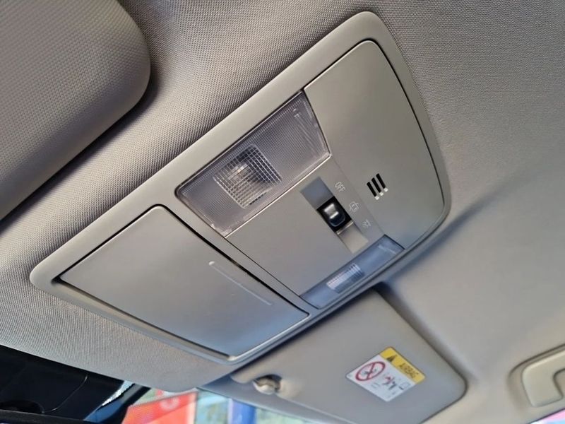 Toyota RAV4 • 2018 • 96,000 km 3