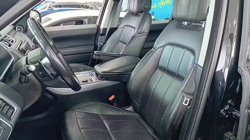 Land Rover Range Rover Sport • 2018 • 120,000 km 4