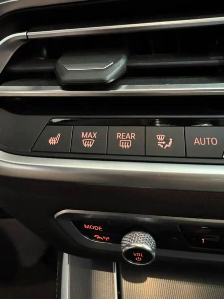 BMW X5 • 2020 • 57,100 km 17