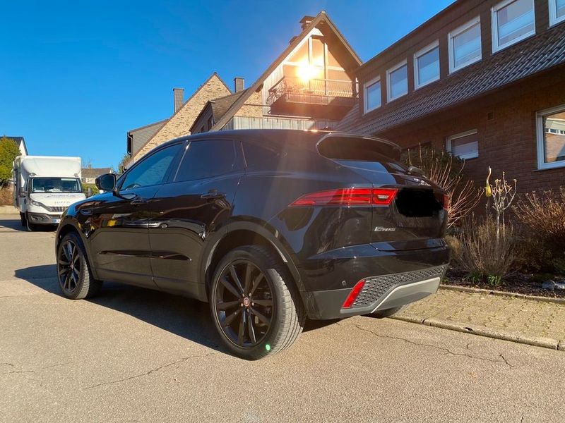 Jaguar E-PACE • 2019 • 65,000 km 4