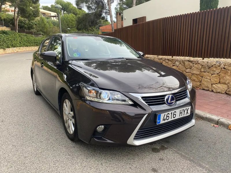 Lexus CT • 2015 • 151,000 km 2