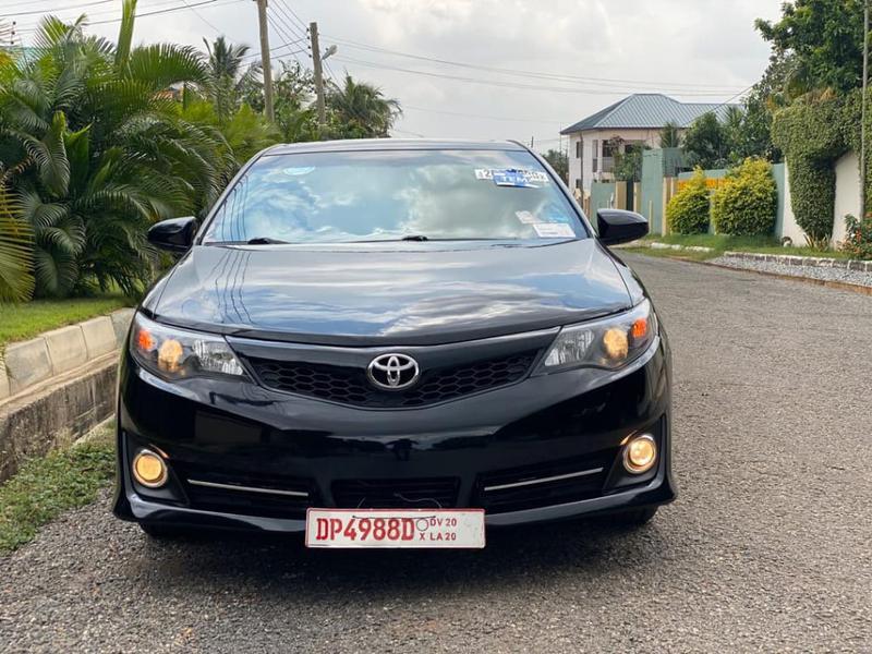 Toyota Camry • 2014 • 4,300 km 3