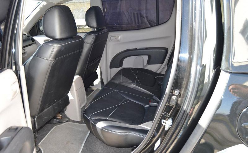 Mitsubishi L200 • 2008 • 140,000 km 9