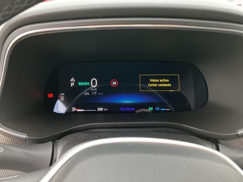 Renault Clio • 2024 • 3,800 km 13