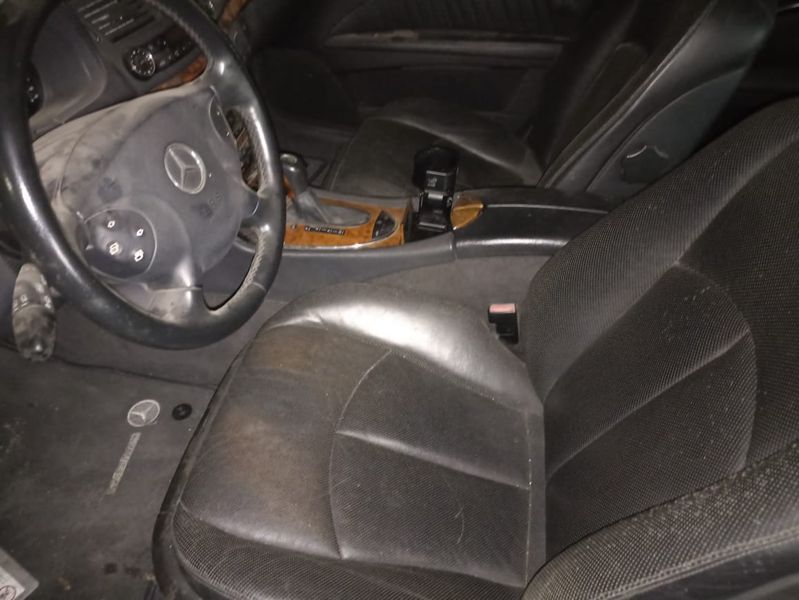 Mercedes-Benz E • 2003 • 180 km 10