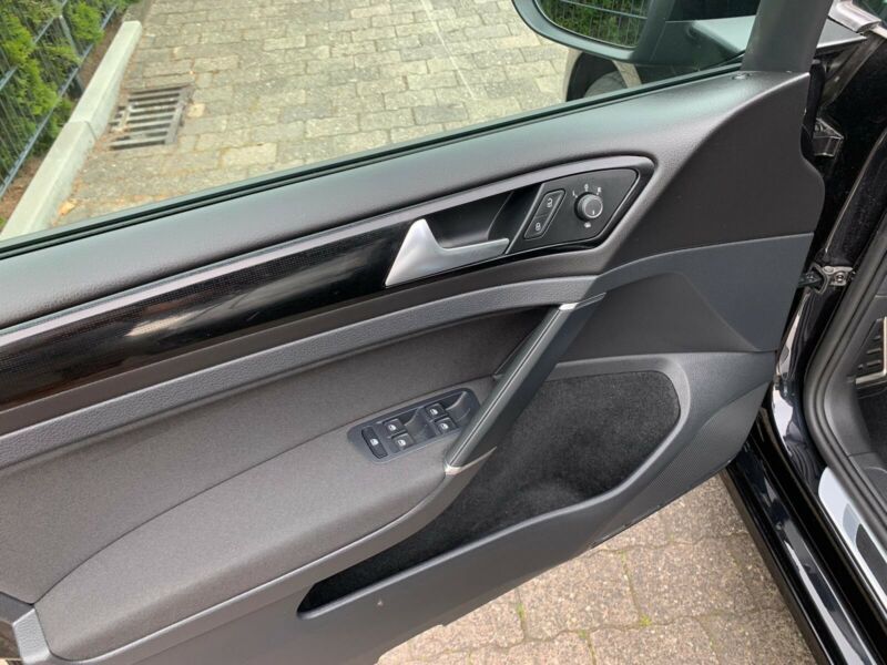 Volkswagen Golf • 2017 • 39,000 km 10