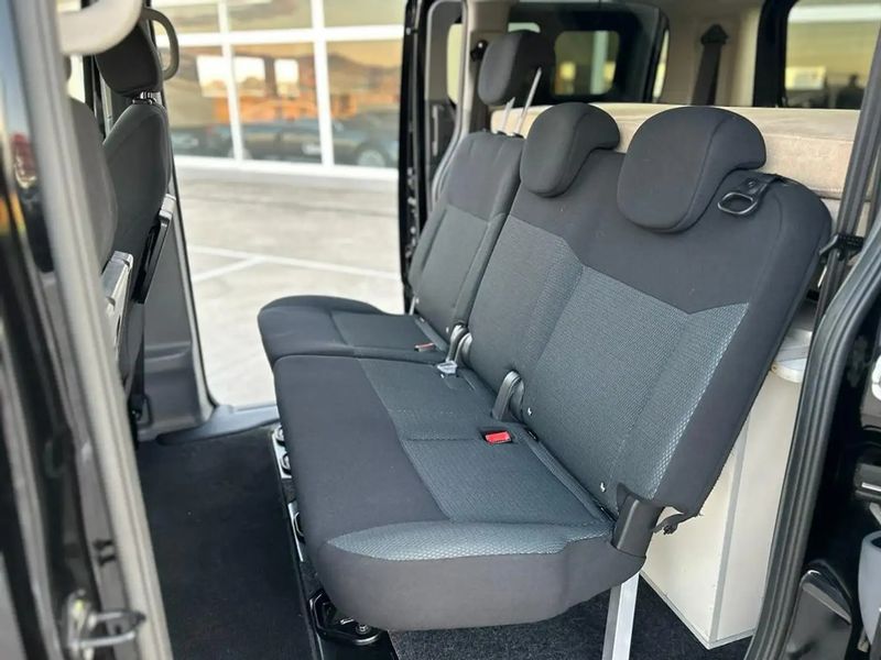 Nissan NV200 • 2018 • 73,000 km 3