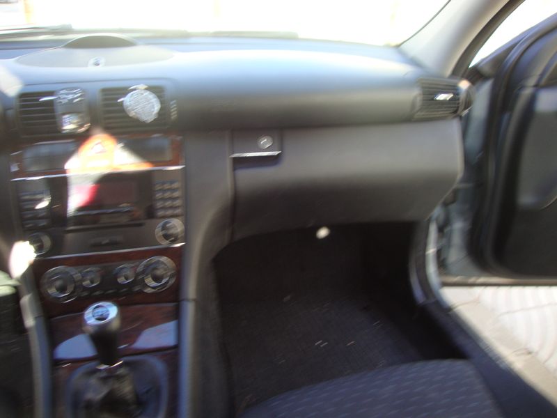 Mercedes-Benz 200 D • 2006 • 307,000 km 9