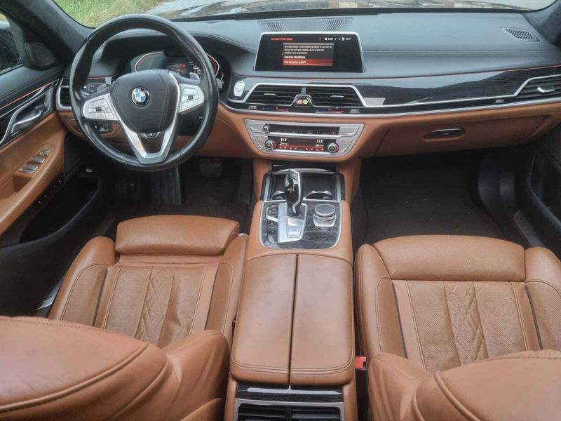 BMW 7 Series • 2020 • 112,000 km 2