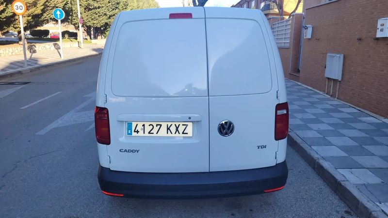 Volkswagen Caddy • 2019 • 72,000 km 2