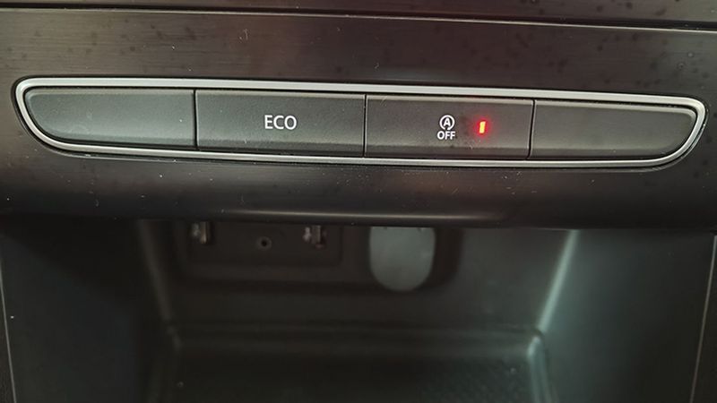 Renault Mégane • 2017 • 56,344 km 8