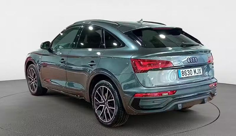Audi Q5 • 2023 • 40,795 km 4