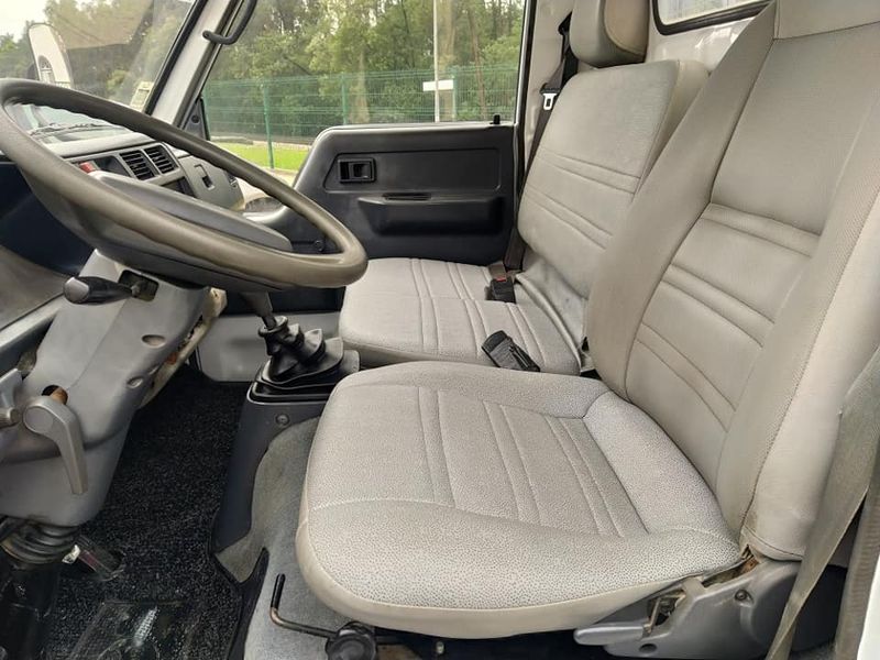 Toyota Dyna • 1998 • 366,000 km 4