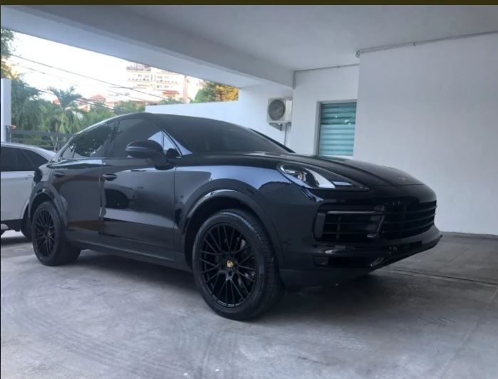 Porsche Cayenne • 2020 • 75,000 km 3