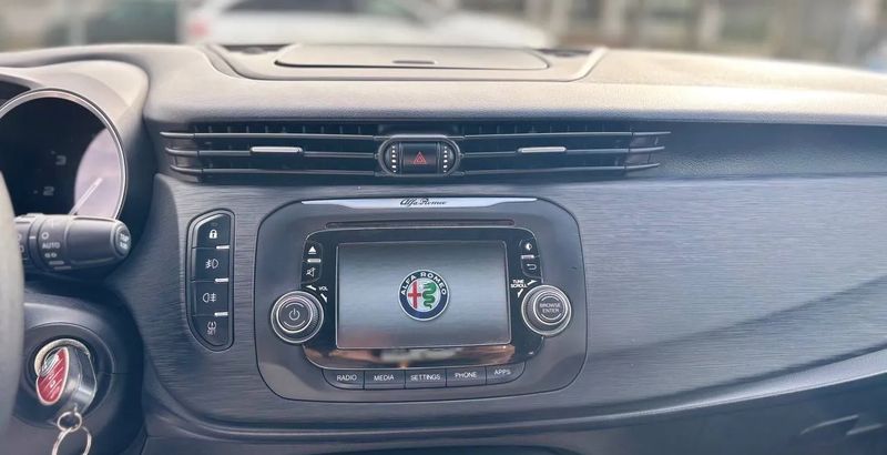 Alfa Romeo Giulietta • 2016 • 270,000 km 6