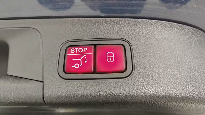 Mercedes-Benz 200 - 300 • 2021 • 34,237 km 8