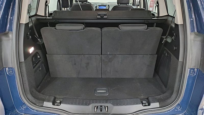 Ford Galaxy • 2022 • 32,412 km 14