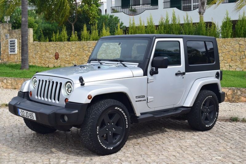 Jeep Wrangler • 2010 • 98,000 km 2