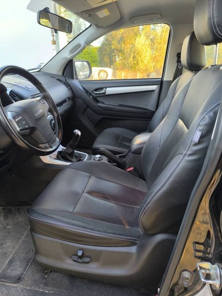 Isuzu D-MAX • 2015 • 168,000 km 4