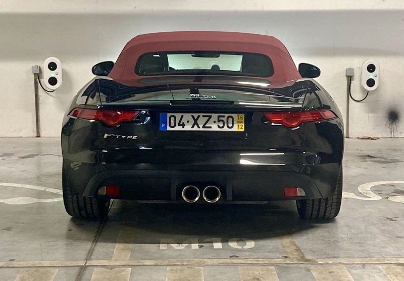 Jaguar F-Type • 2016 • 38,000 km 4