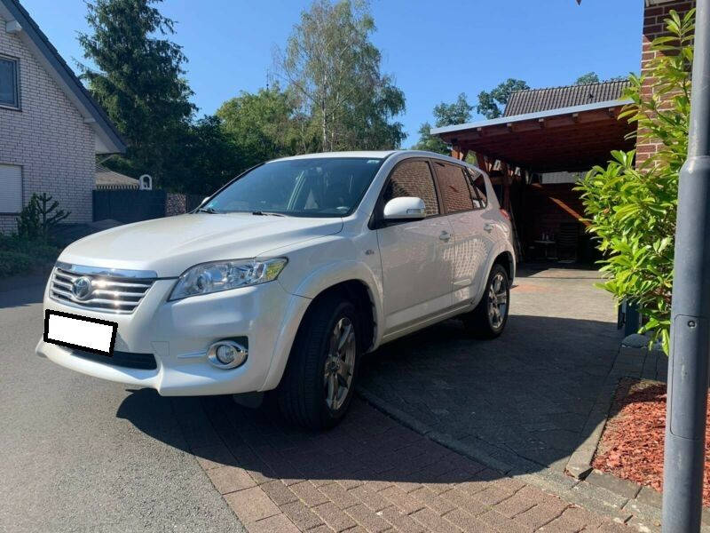 Toyota RAV4 • 2015 • 219,000 km 8