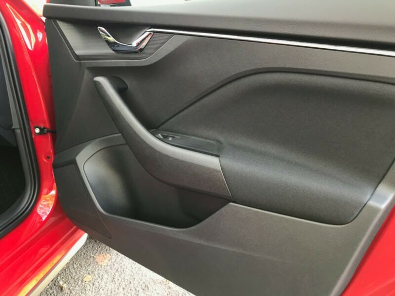 Škoda Rapid Spaceback • 2019 • 46,500 km 10