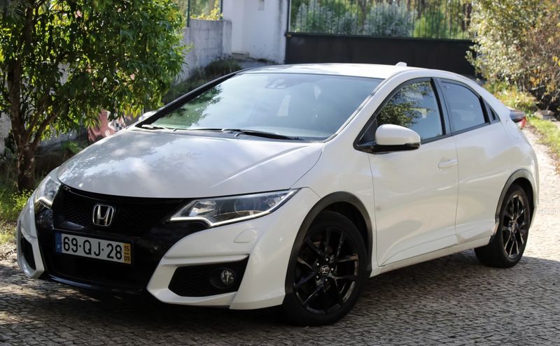 Honda Civic • 2015 • 135,000 km 1