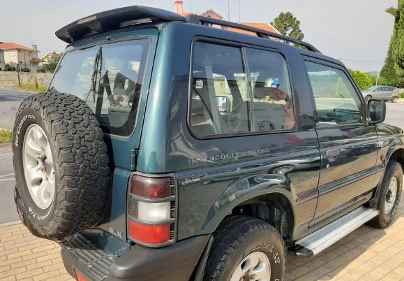 Mitsubishi Pajero • 1997 • 288,000 km 2