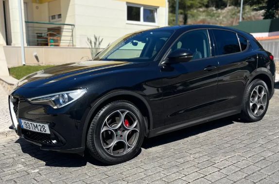 Alfa Romeo Stelvio • 2017 • 66,500 km 1