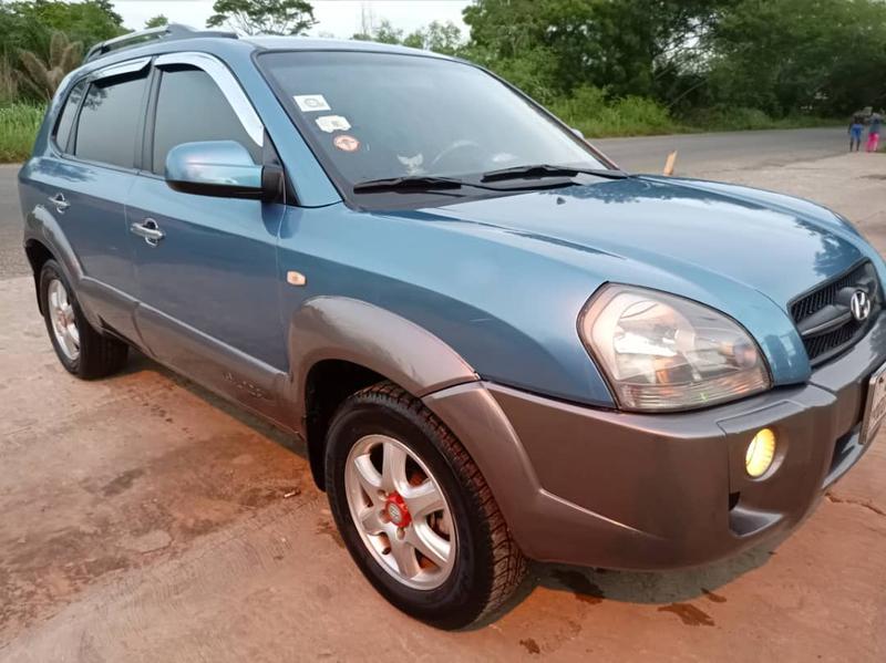 Hyundai Tucson • 2005 • 0 km 6