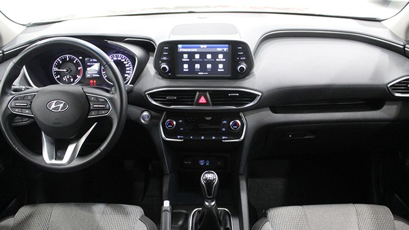 Hyundai Santa Fe • 2019 • 107,242 km 5