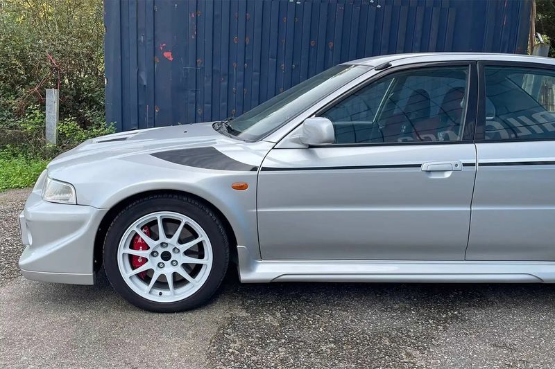 Mitsubishi Lancer Evo • 2000 • 91,744 km 6